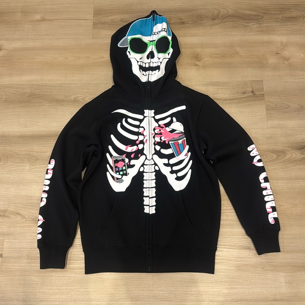 Boys Large (14) black peepin & creepin hoodie with a fun skeleton graphic print